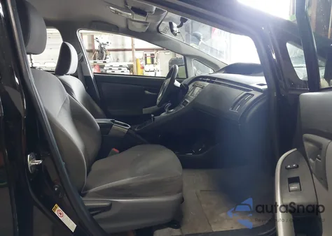 2015 Toyota Prius Three z USA, uszkodzony, nr VIN JTDKN3DU6F1896395